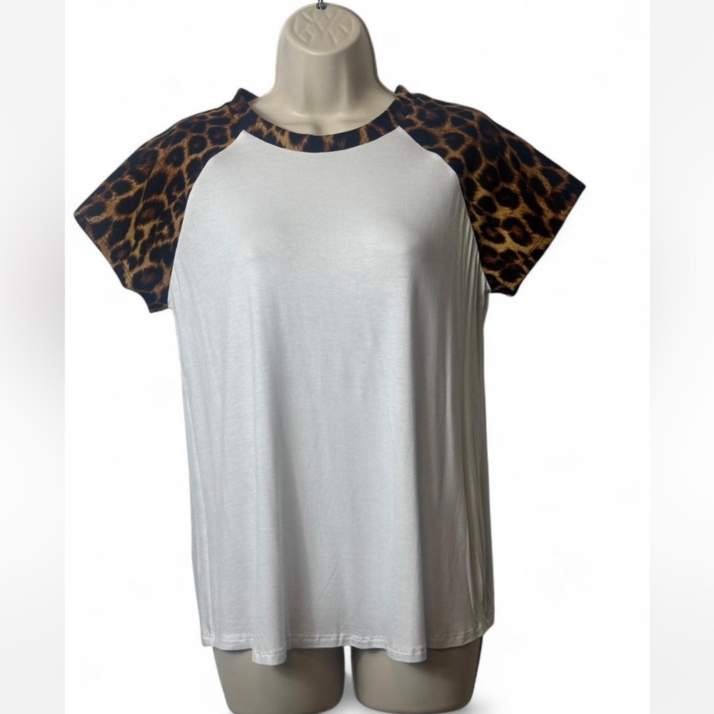 Leopard Sleeve Baseball Tee - Picture 3 of 12